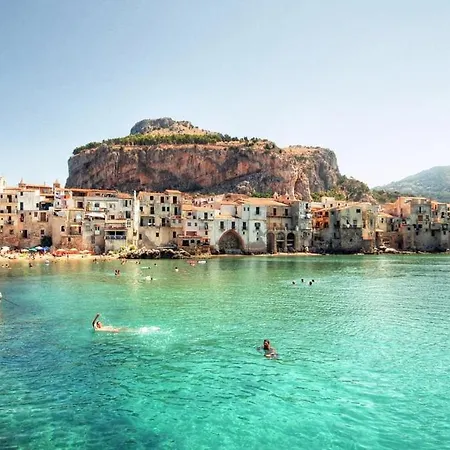 Cefalu Holidays Archimede Holiday home *